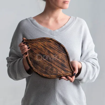 Доска для подачи хачапури из дуба с обжигом, 32×22 см от мастерской DIVIRO